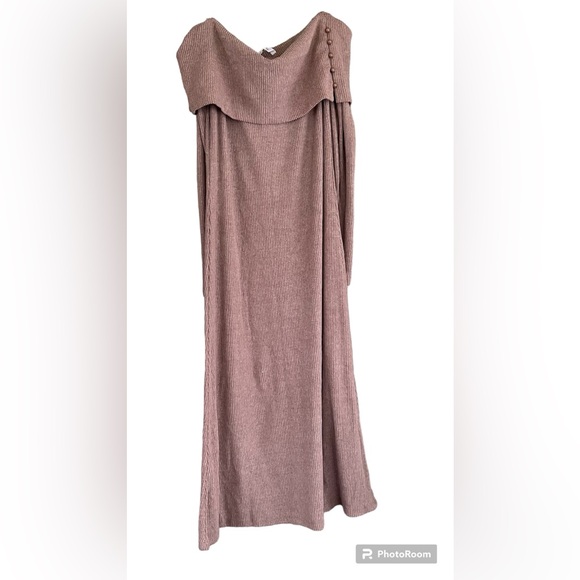 CULTURE CODE Dresses & Skirts - CULTURE CODE, size Medium, lightweight sweater dress.  NWT  Soft brown